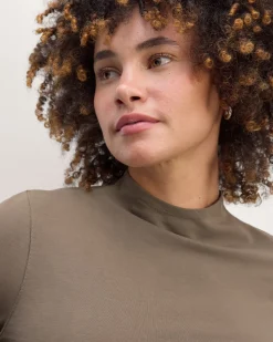 Everlane Tees|Long Sleeve Tees*The Form Funnel-Neck Tee