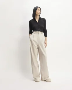Everlane Tops*The Must-Have Shirt in Butterluxe