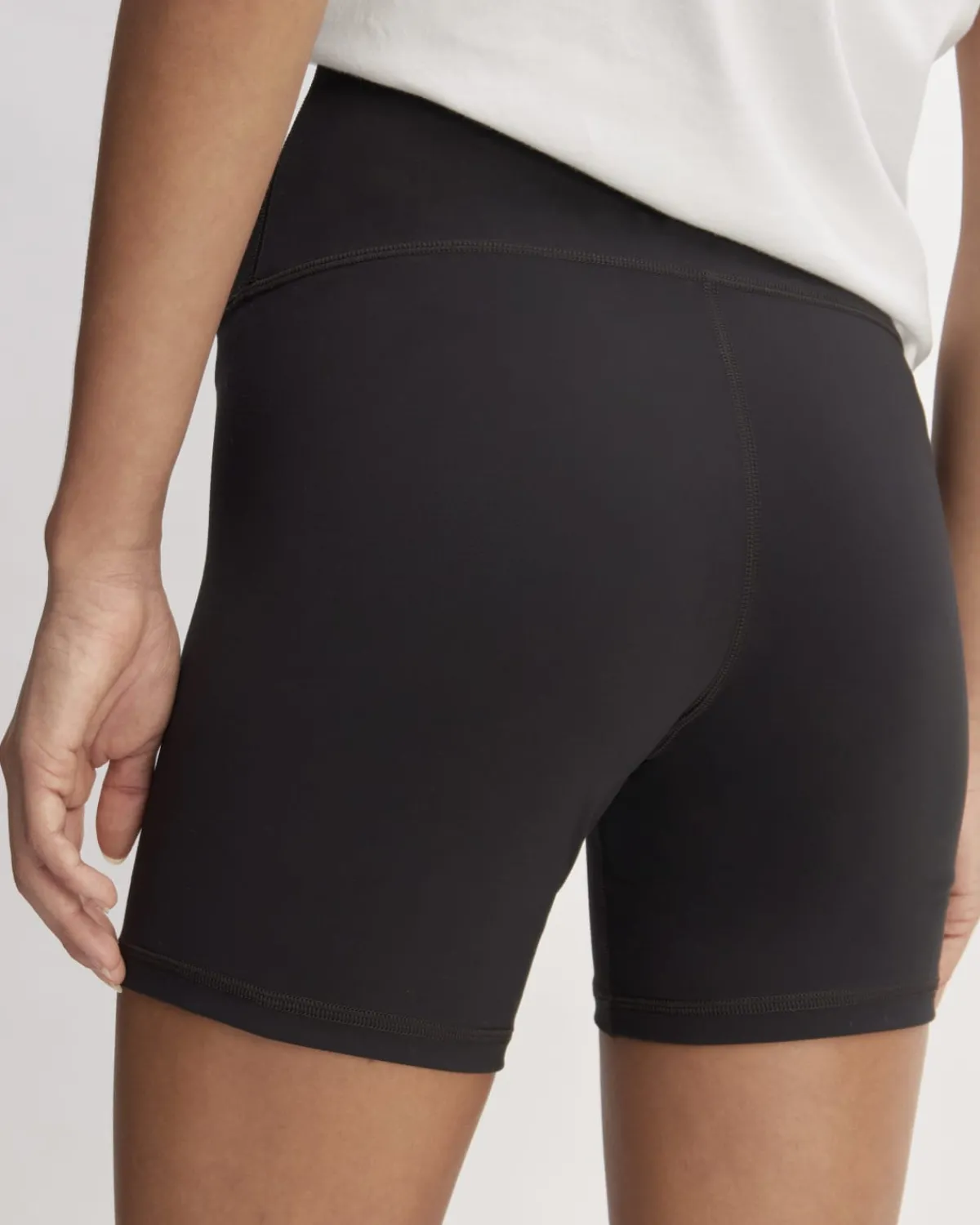 Everlane Loungewear*The Perform Bike Short