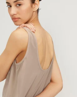Everlane Tops*The Scoop Tank in Washable Silk